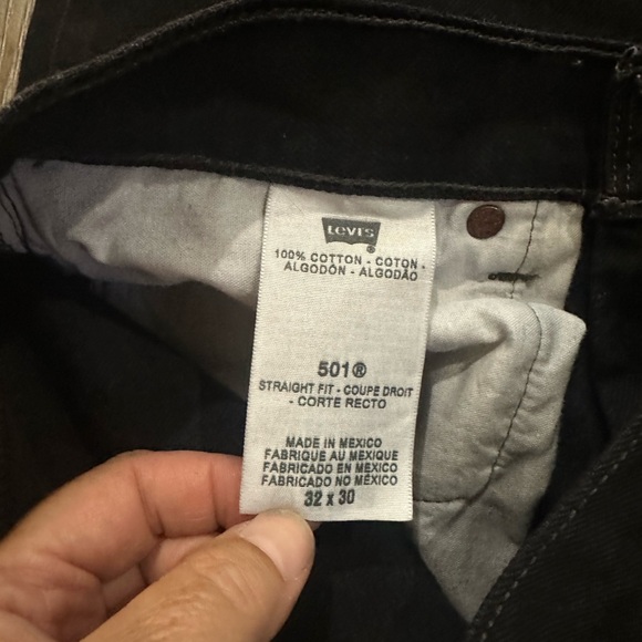 Levi’s 501 Jeans - Picture 6 of 9